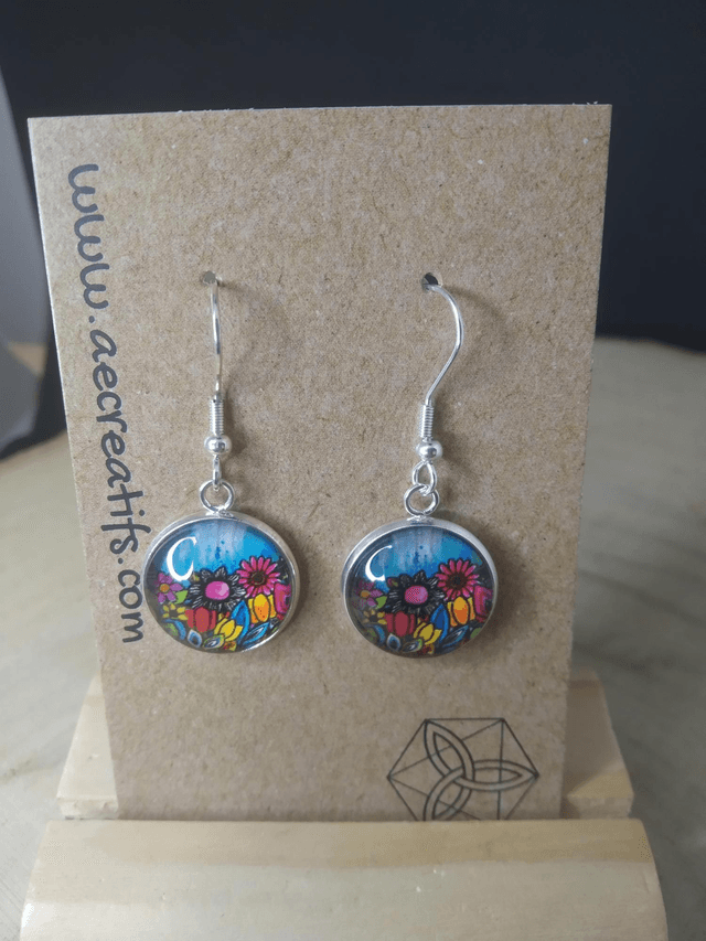 Boucles d&#039;oreilles cabochons fleurs 