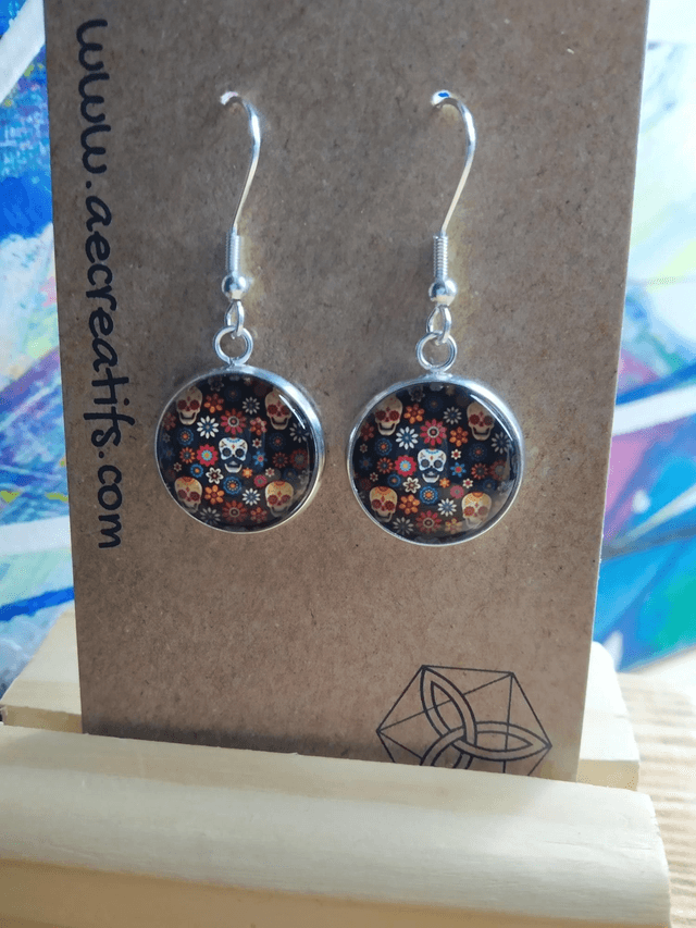 Boucles d&#039;oreilles cabochons Santa muerte 