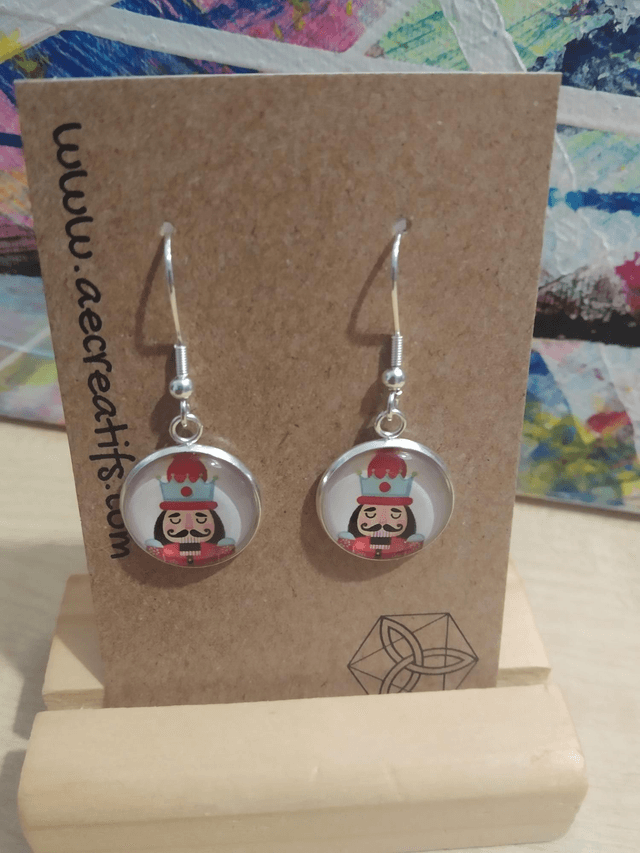 Boucles d&#039;oreilles cabochons Tête casse noisette 2